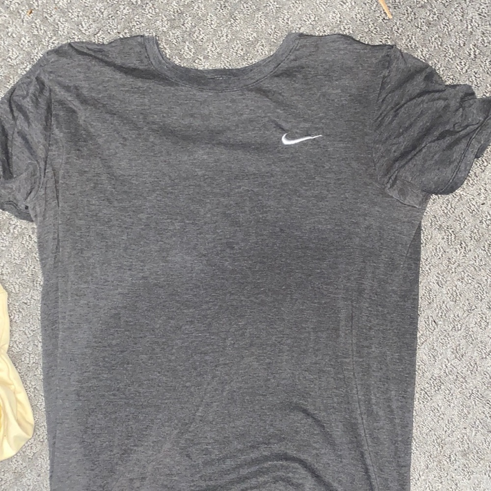 Men’s vintage nike shirt